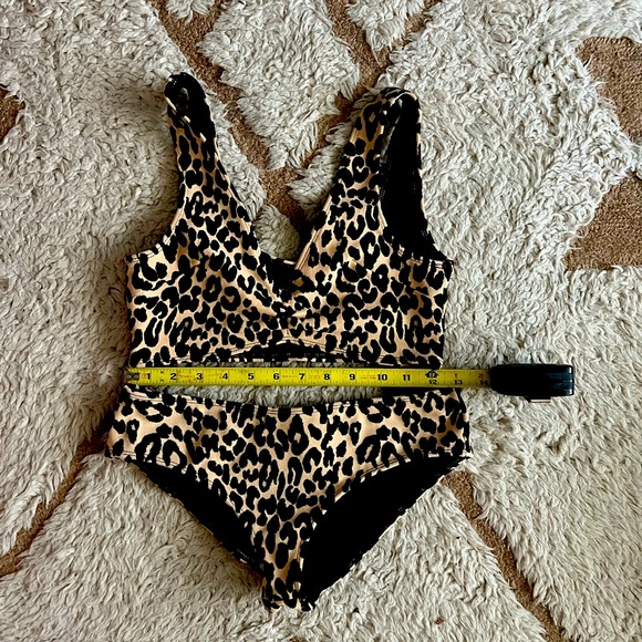 Montce Textured Leopard Cheeky Bottom - Picture 3 of 4